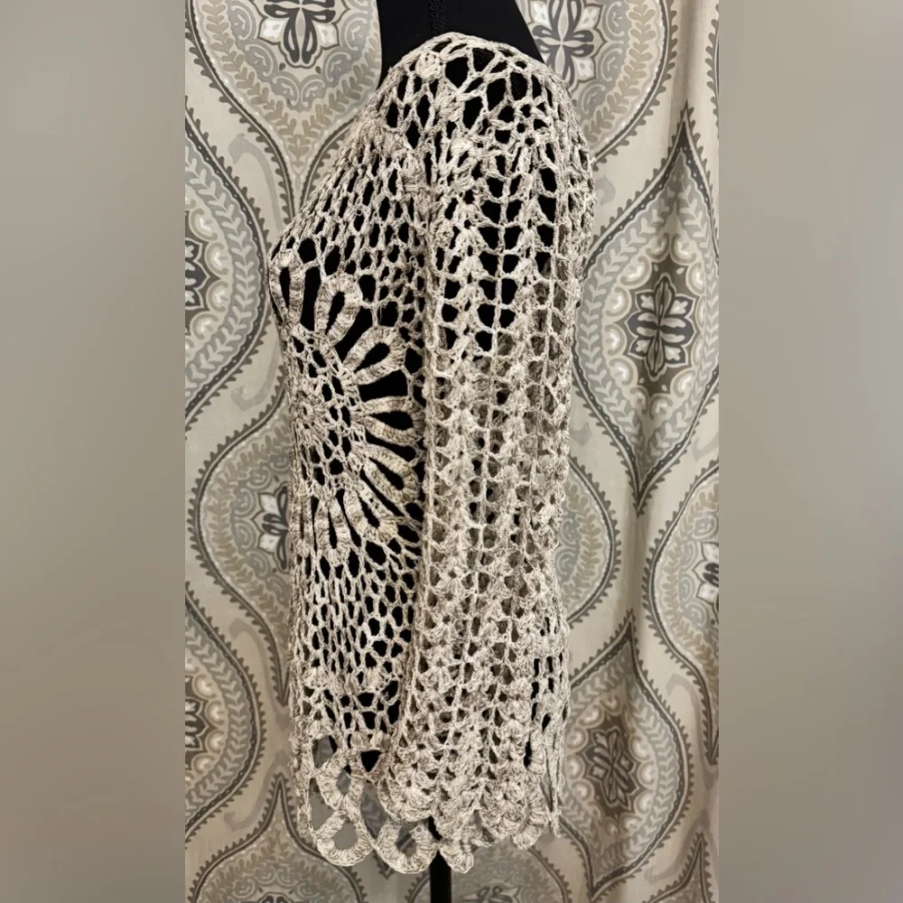 Boston Proper Asymmetric Beige Crochet Lace Top Size Small - Picture 2 of 5